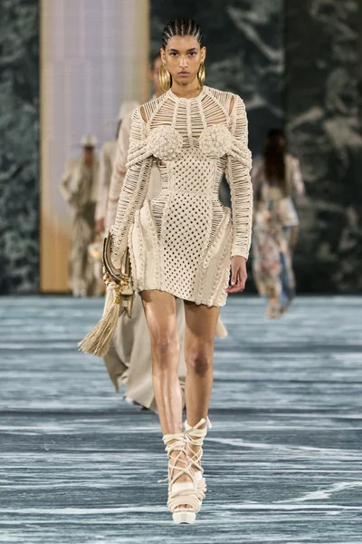 Look 29